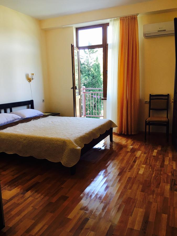 Киараз Старт Hotel Пицунда Екстериор снимка