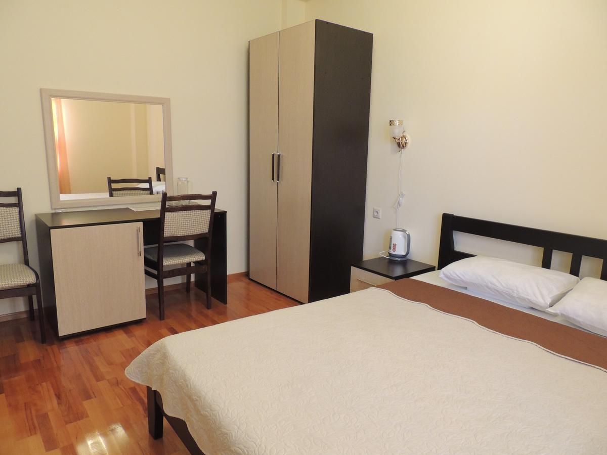 Киараз Старт Hotel Пицунда Екстериор снимка